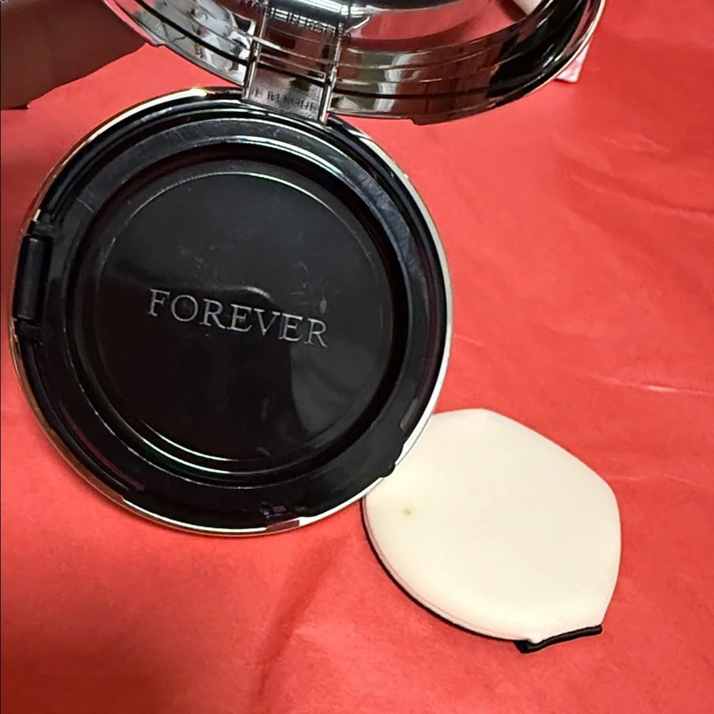 Diorskin Forever Cushion Case 2025' PLUS foundation Shade 1N Neutral